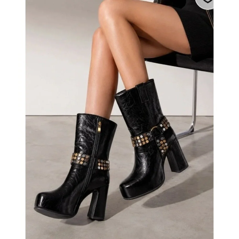 Azalea Wang Dyzma Platform SZ: 6